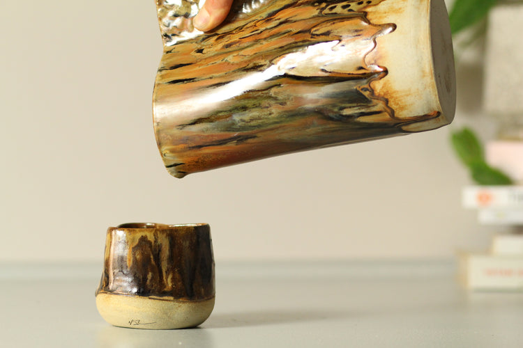 Dripping jug with heart cup