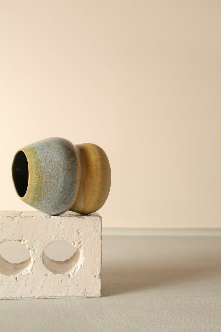 Oval vase or utensil holder