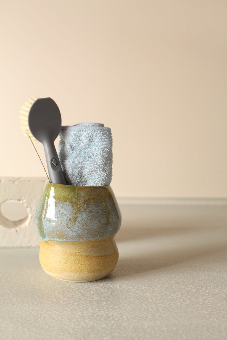 Oval vase or utensil holder