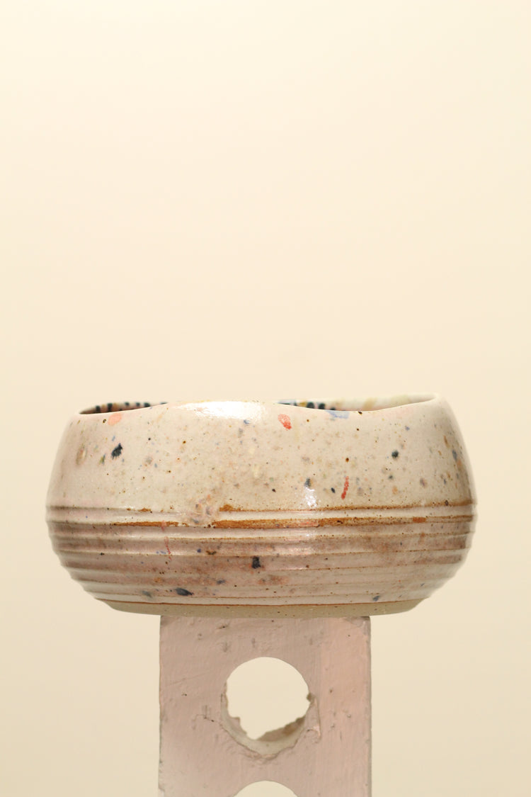 Hundreds n Thousands Large serving bowl