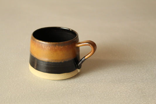 Black and tan angular mug 225ml 1/2